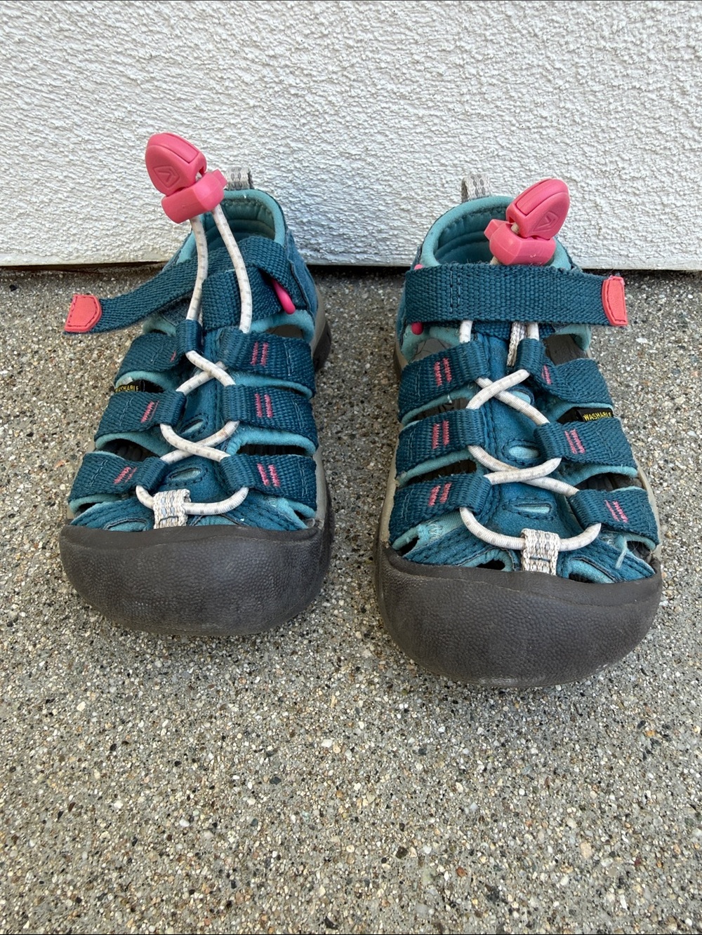 Keen Kids Teal Sport Water Shoes with Pink Accents, size 9T